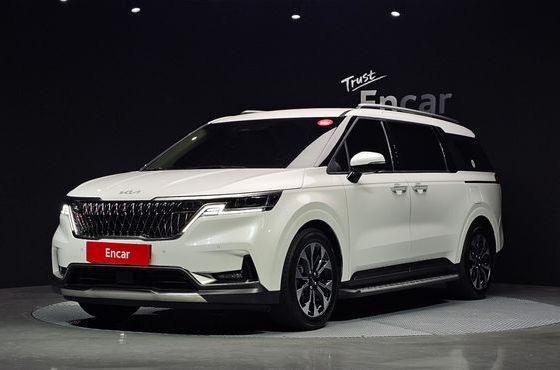 Kia Carnival Diesel 9-Seater Signature — пробег 47 099 км — фото 1 из 5