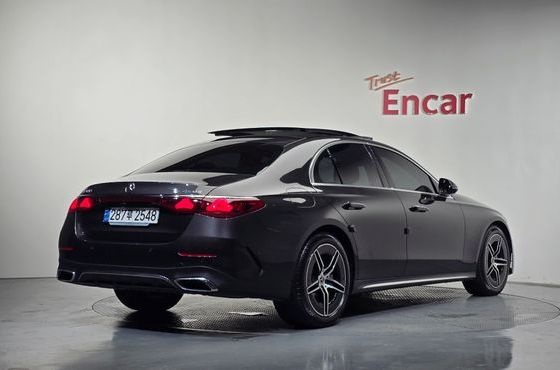 Mercedes-Benz E-Class E300 4MATIC AMG Line — пробег 27 786 км — фото 2 из 5