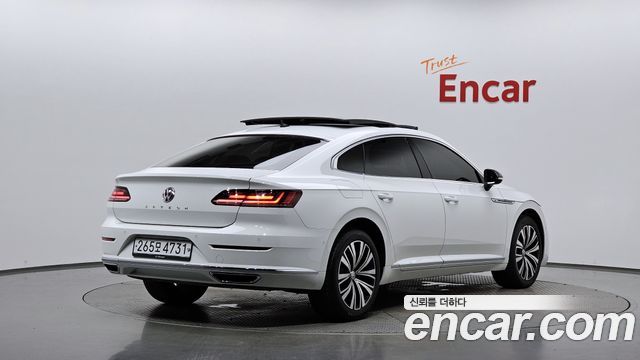 Volkswagen Arteon 2.0 TDI Premium — пробег 106 009 км — фото 2 из 5