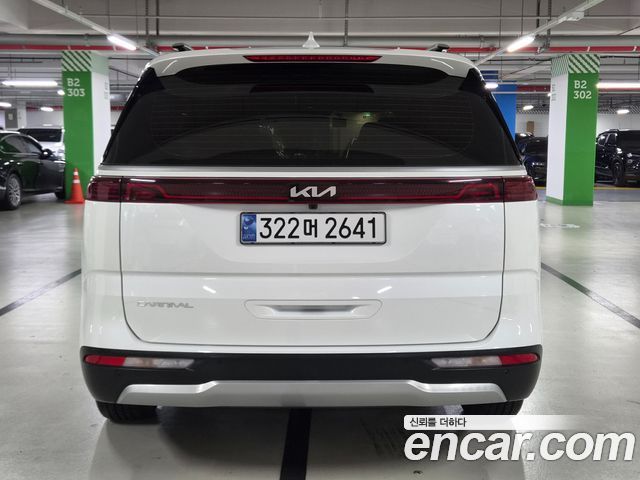 Kia Carnival 9-Seater Prestige — пробег 101 097 км — фото 4 из 5