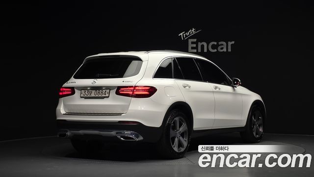 Mercedes-Benz GLC-Class GLC220 d 4MATIC Premium — пробег 70 308 км — фото 2 из 5