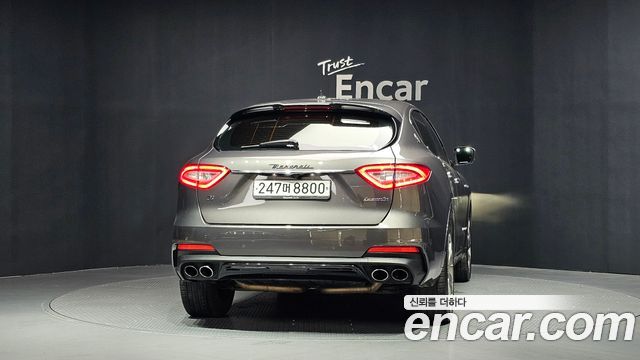Maserati Levante из Кореи Encar