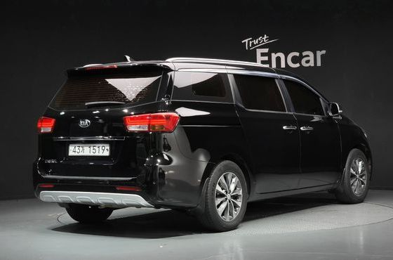 Kia Carnival 9-seater Luxury — пробег 167 491 км — фото 2 из 5