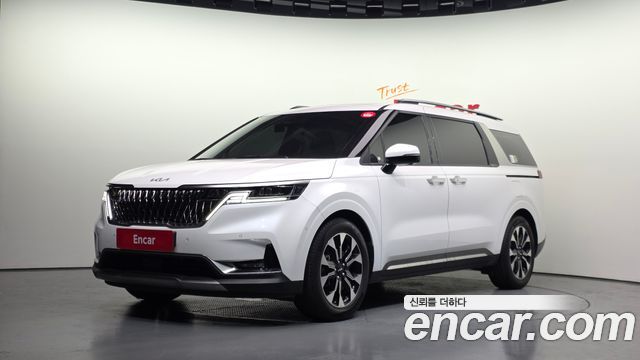 Kia Carnival 9-Seater Signature — пробег 82 854 км — фото 1 из 5
