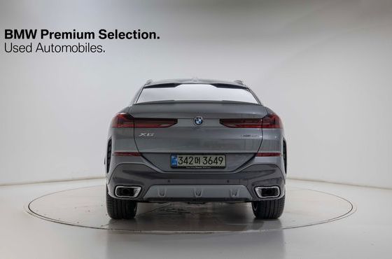 BMW X6 xDrive40i M Sport — пробег 4 649 км — фото 4 из 5