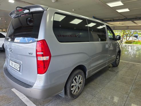Hyundai Starex 4WD 11-Seater Wagon Modern Special — пробег 76 000 км — фото 2 из 5