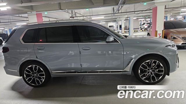 BMW X7 xDrive 40i M Sport 6STR — пробег 40 000 км — фото 4 из 5