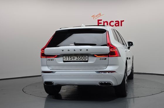 Volvo XC60 D5 Inscription — пробег 178 428 км — фото 4 из 5