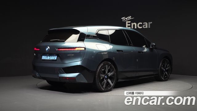 BMW iX из Кореи Encar