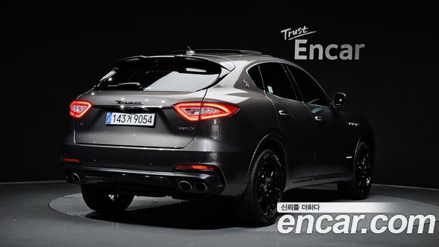 Maserati Levante 3.0 Diesel AWD — пробег 127 446 км — фото 2 из 5