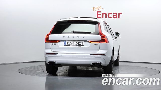 Volvo XC60 B5 Inscription — пробег 58 090 км — фото 4 из 5