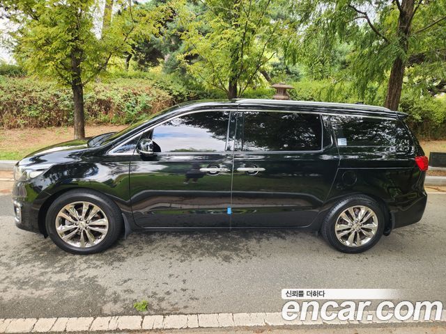 Kia Carnival из Кореи Encar