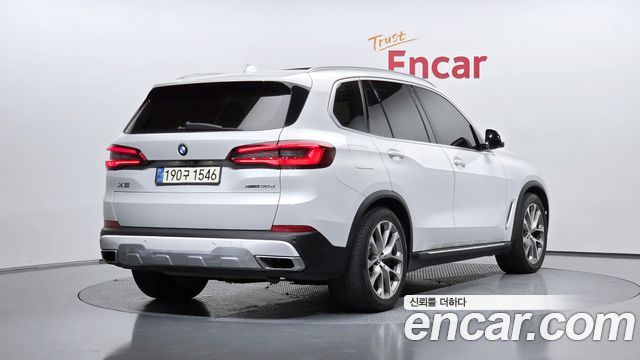 BMW X5 xDrive 30d xLine — пробег 99 699 км — фото 2 из 5