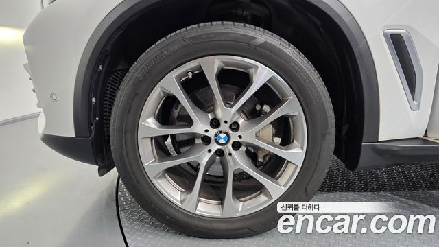 BMW X5 xDrive 30d xLine — пробег 99 699 км — фото 5 из 5