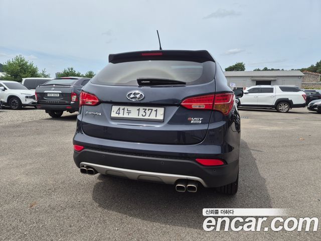 Hyundai Santafe Diesel(e-VGT) 2.2 4WD Exclusive — пробег 178 620 км — фото 4 из 5