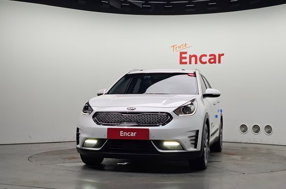 Kia Niro Noblesse — пробег 99 767 км — фото 3 из 5