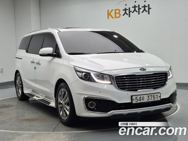 Kia Carnival 9-seater Prestige — пробег 159 000 км — фото 4 из 5