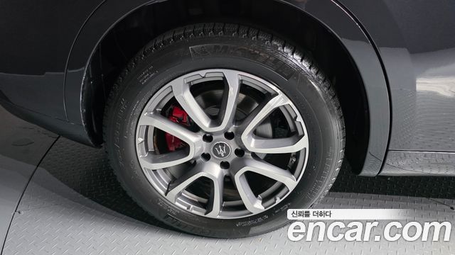 Maserati Levante из Кореи Encar