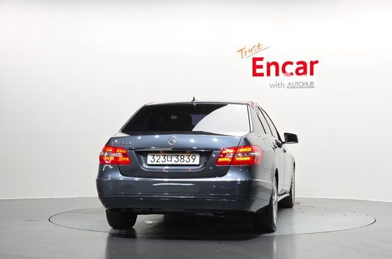 Mercedes-Benz E-Class E220 CDI Avantgarde — пробег 106 317 км — фото 4 из 5