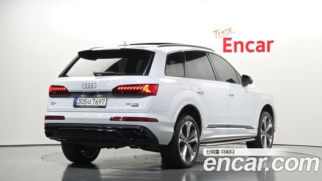 Audi Q7 55 TFSI Quattro Premium — пробег 61 850 км — фото 2 из 5