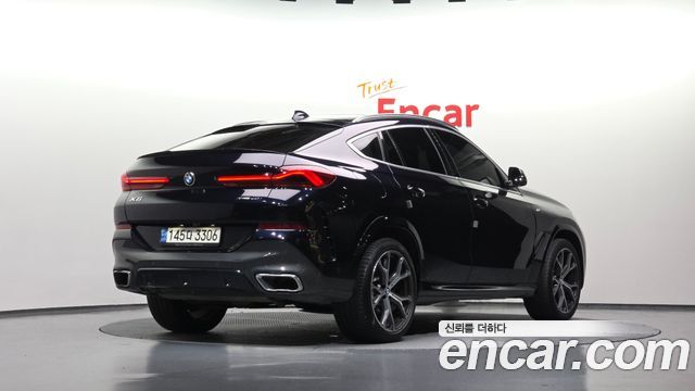 BMW X6 xDrive40i M Sport — пробег 98 249 км — фото 2 из 5