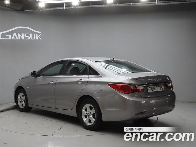 Hyundai Sonata LPi Deluxe — пробег 193 024 км — фото 3 из 5