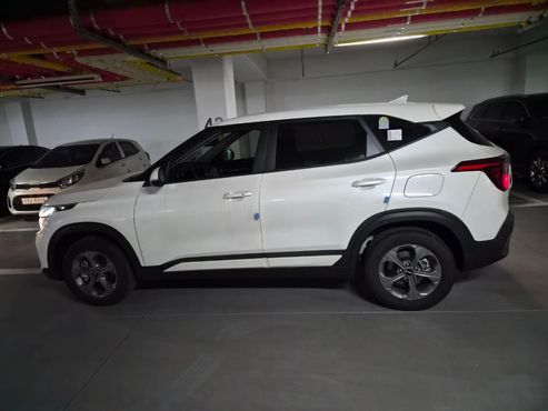 Kia Seltos Gasoline 1.6T 2WD Trendy — пробег 7 000 км — фото 2 из 5