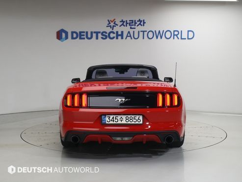 Ford Mustang Convertible — пробег 133 009 км — фото 4 из 5