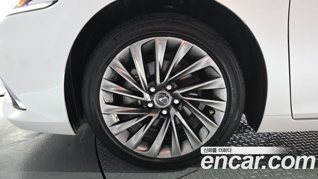 Lexus ES из Кореи Encar