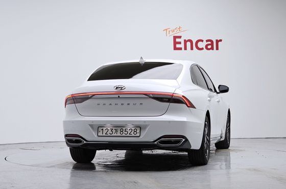 Hyundai Grandeur 2.5 Premium Choice — пробег 75 802 км — фото 4 из 5