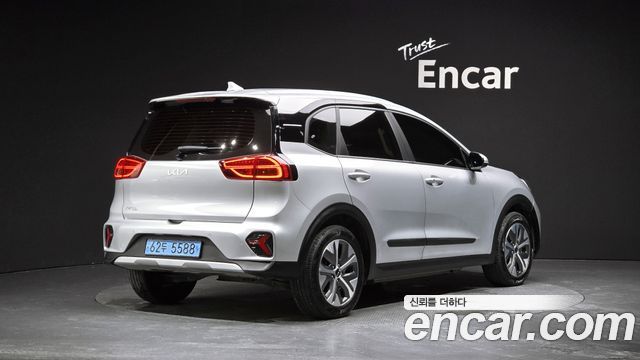 Kia Niro Air — пробег 28 907 км — фото 2 из 5