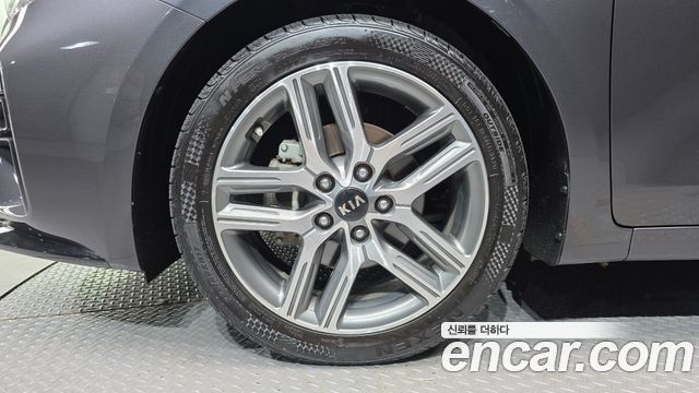 Kia K3 из Кореи Encar