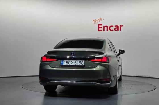 Lexus ES Luxury Plus — пробег 81 244 км — фото 4 из 5
