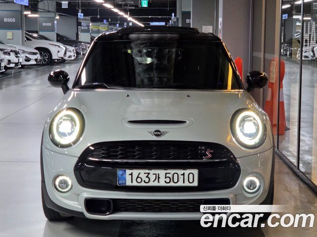 Mini Cooper 5Door HIGH 3rd — пробег 55 000 км — фото 4 из 5