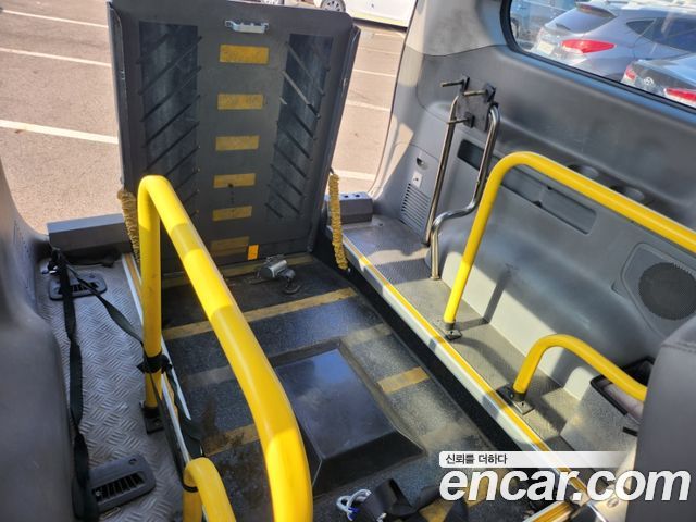 Hyundai Starex Wheelchair lift/Slope — пробег 145 249 км — фото 2 из 5