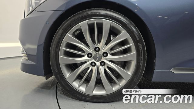 Hyundai Genesis из Кореи Encar