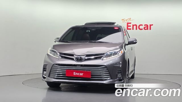 Toyota Sienna 3.5 AWD — пробег 80 125 км — фото 3 из 5
