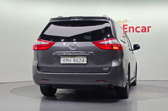 Toyota Sienna 3.5 AWD — пробег 80 125 км — фото 4 из 5