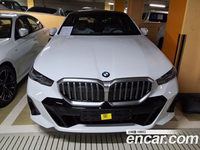 BMW 5-Series 520i M Sport — пробег 11 км — фото 2 из 5