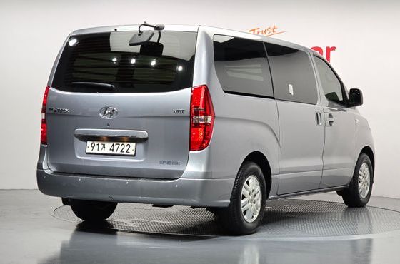 Hyundai Starex Van 3-Seater Smart — пробег 71 553 км — фото 2 из 5