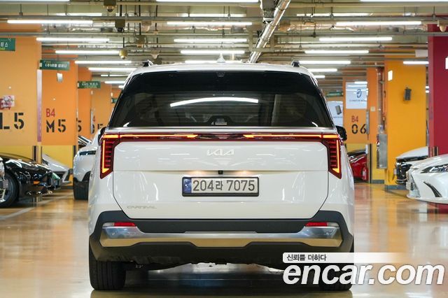 Kia Carnival Gasoline 9-Seater Signature — пробег 61 200 км — фото 2 из 5