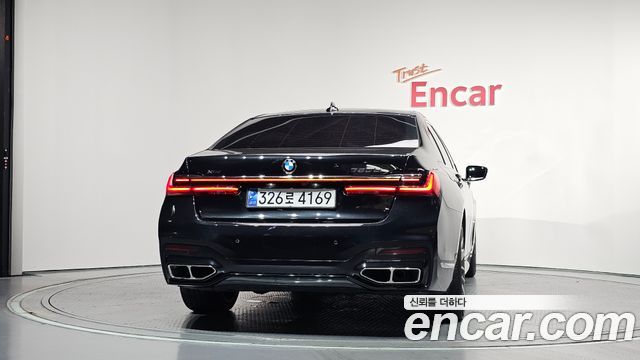 BMW 7-Series 750Li xDrive Luxury — пробег 168 275 км — фото 4 из 5