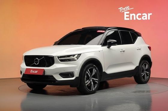 Volvo XC40 T4 R-Design — пробег 144 491 км — фото 1 из 5