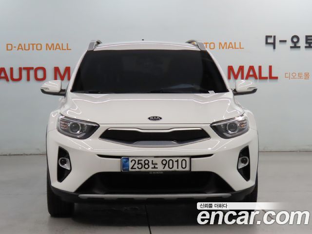 Kia Stonic 1.4 Trendy — пробег 24 700 км — фото 2 из 5