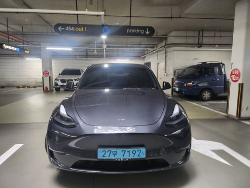 Tesla Model Y RWD — пробег 12 000 км — фото 1 из 5