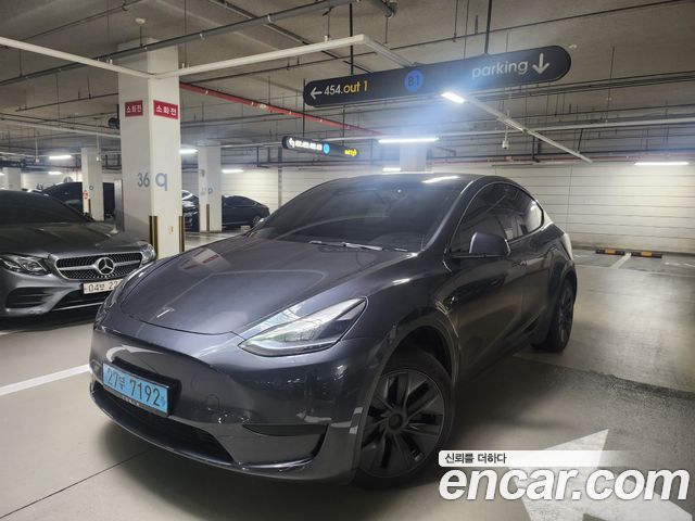 Tesla Model Y RWD — пробег 12 000 км — фото 2 из 5