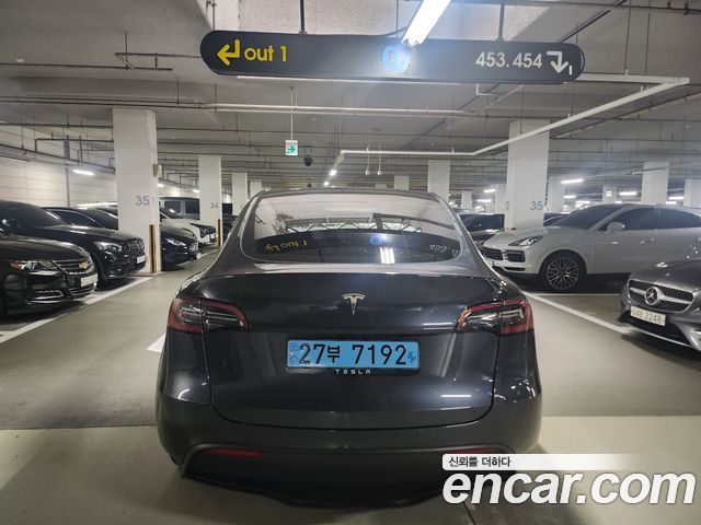 Tesla Model Y RWD — пробег 12 000 км — фото 4 из 5