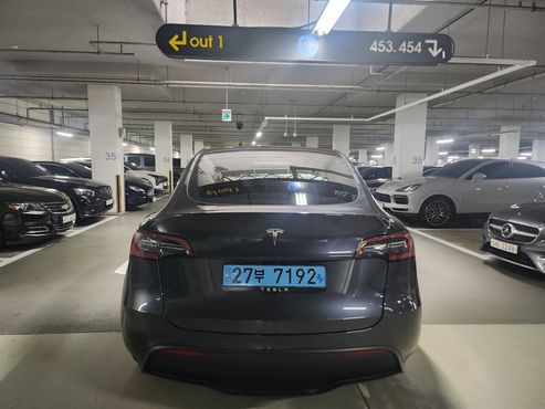 Tesla Model Y RWD — пробег 12 000 км — фото 4 из 5