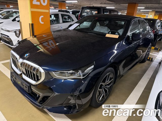 BMW 5-Series 520i M Sport — пробег 11 км — фото 1 из 5