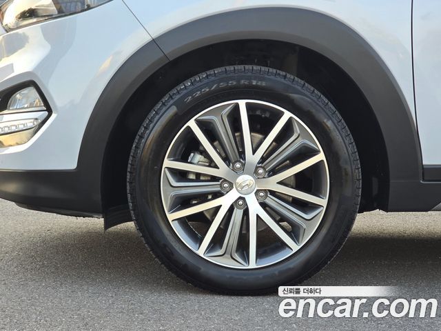 Hyundai Tucson Diesel 1.7 2WD Premium — пробег 181 000 км — фото 4 из 5
